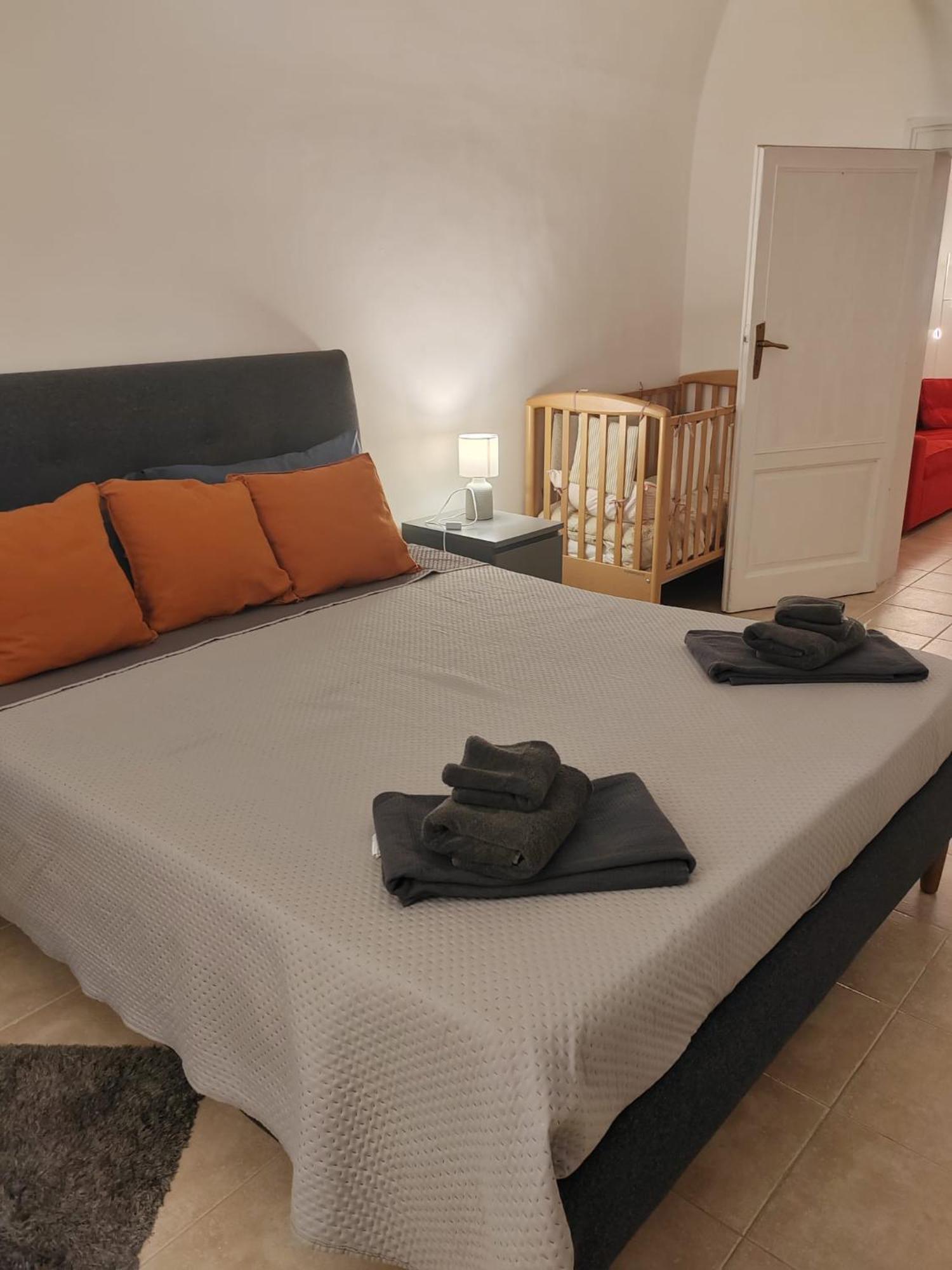 Casa Aurora Apartment Бари Екстериор снимка